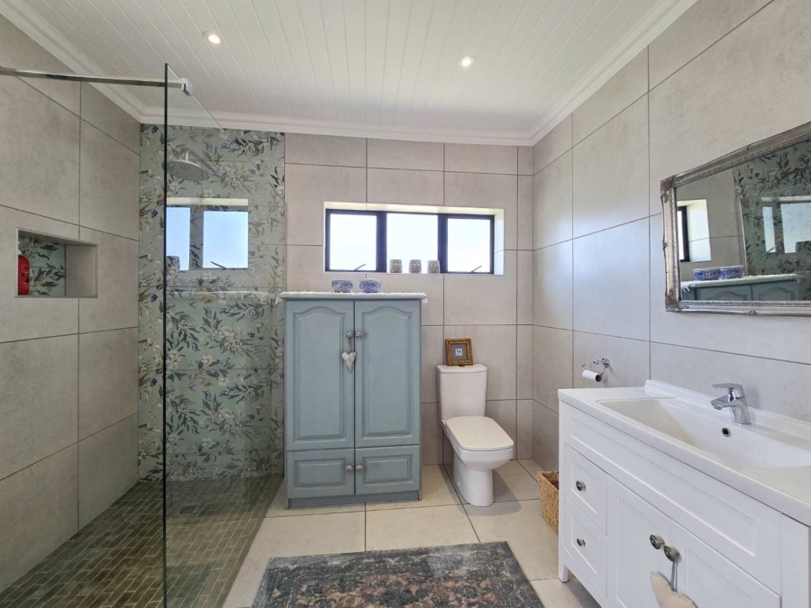 2 Bedroom Property for Sale in Stilbaai Oos Western Cape